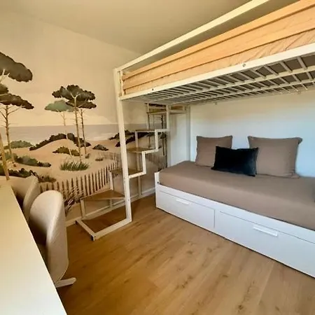 Cote&lac New With Heated Pool And Summer Bar, Sleeps 8