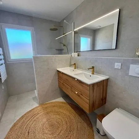 Cote&lac New With Heated Pool And Summer Bar, Sleeps 8 *